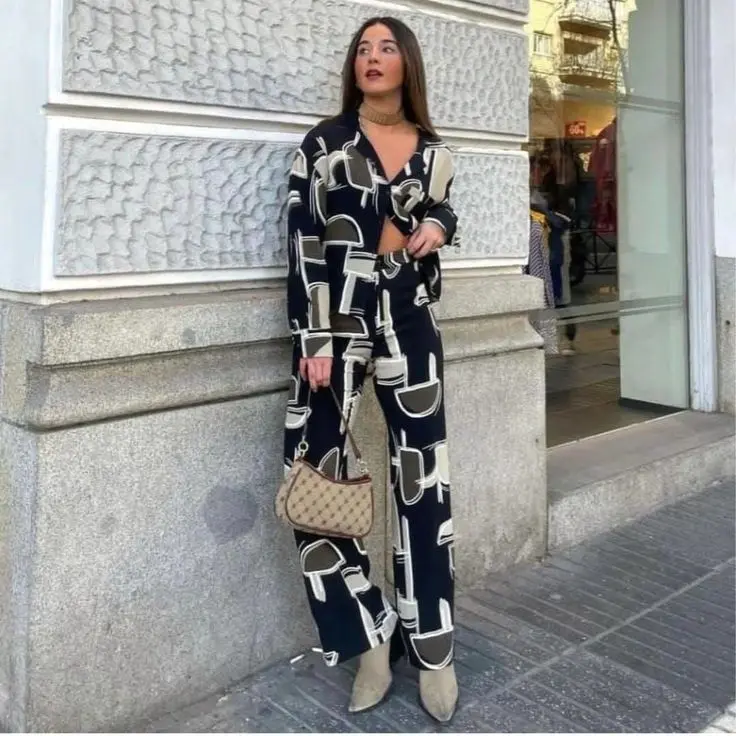 Abstract Print Black Coord Set